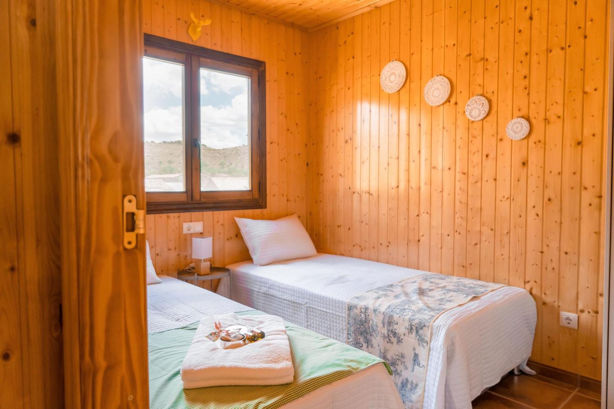 Aldea Los Odres - Cabanas De Madera De 1ª Con Piscina Privada Y Bbq En La Puerta Moratalla  Cameră foto